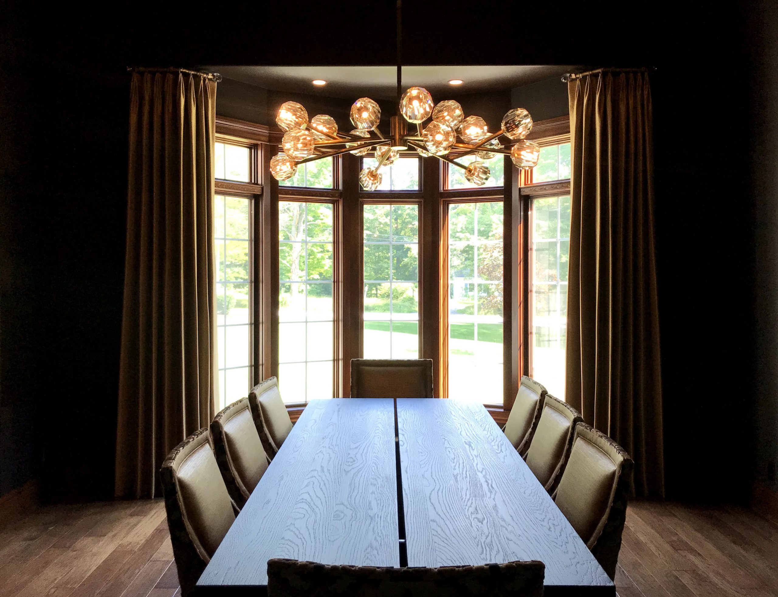 draperies in dining room on bay window in Chagrin Falls OH