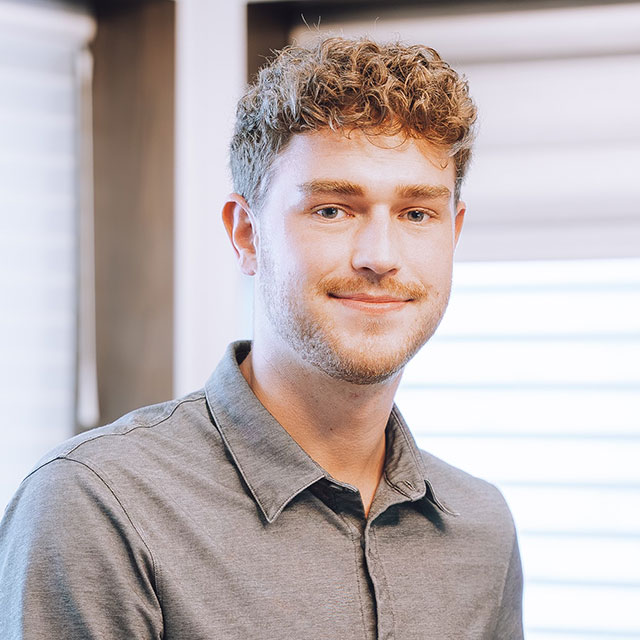 timan-window-treatments-shane-pipoly shane pipoly, member of the window covering professionals team at Timan & Co.